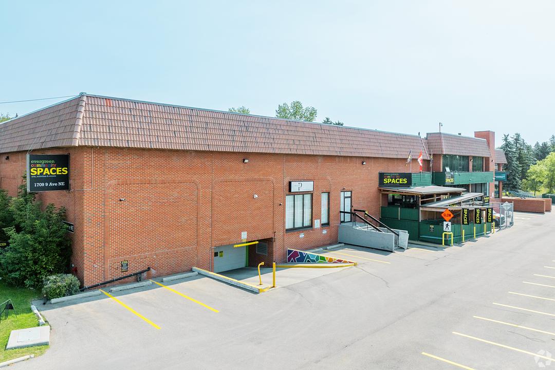 1709 8 Avenue Northeast, Calgary, AB