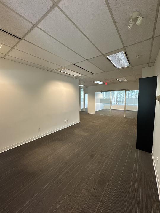204 - 267 Esplanade West, North Vancouver, BC