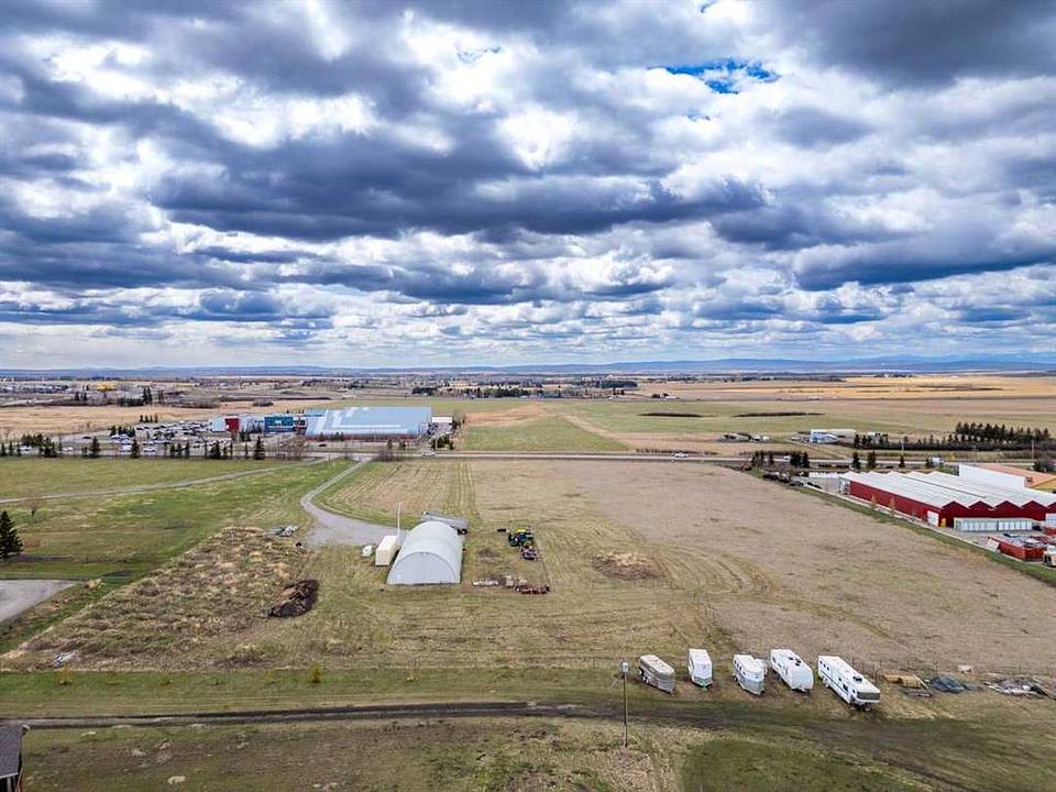 33066 Township Road 250, Calgary, AB