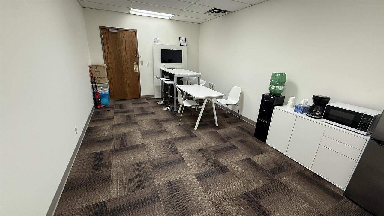 210 - 5511 West Boulevard, Vancouver, BC