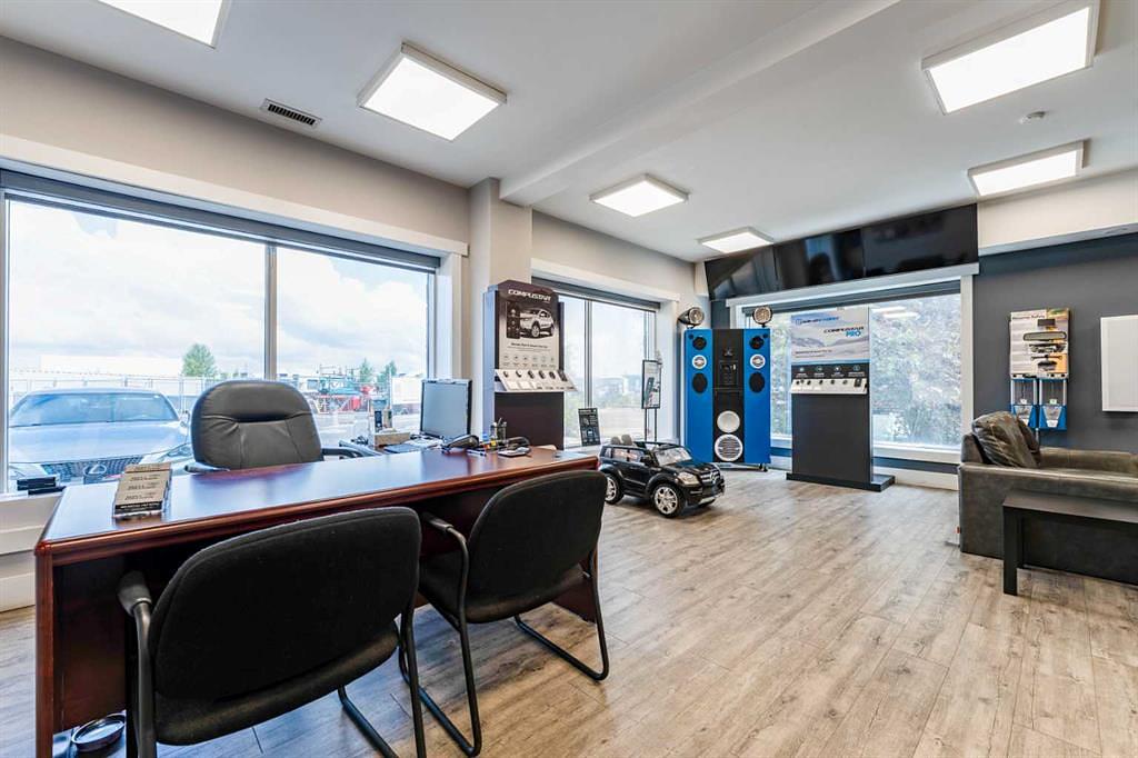 10 - 235105 Wrangler Drive, Rocky View County, AB