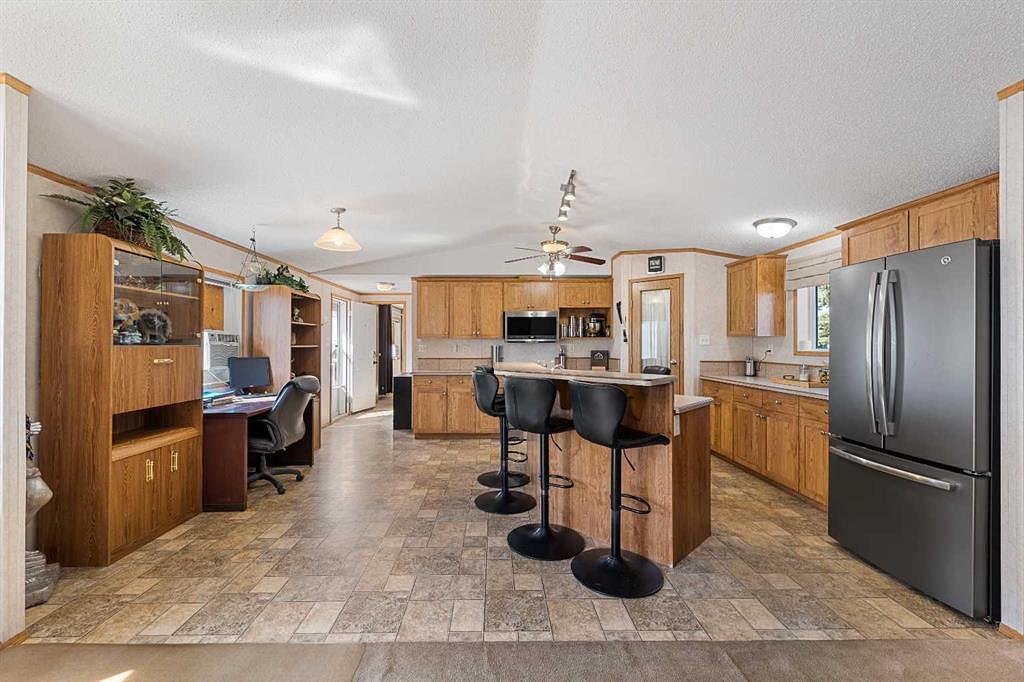 81 Barstow Street, Carseland, AB