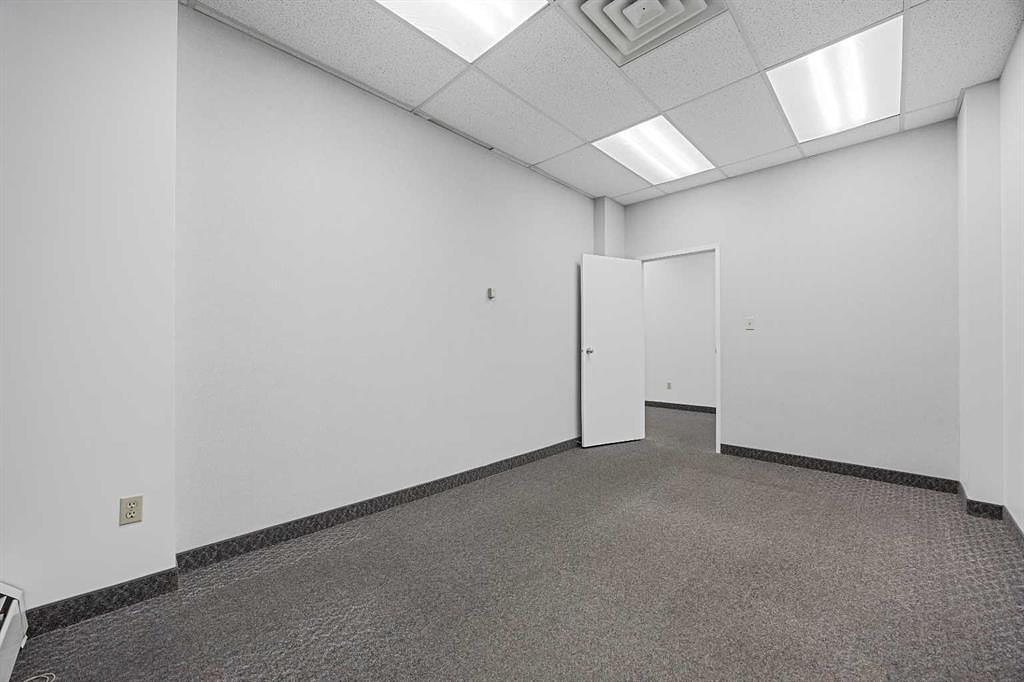 204 - 4603 Varsity Drive Northwest, Calgary, AB