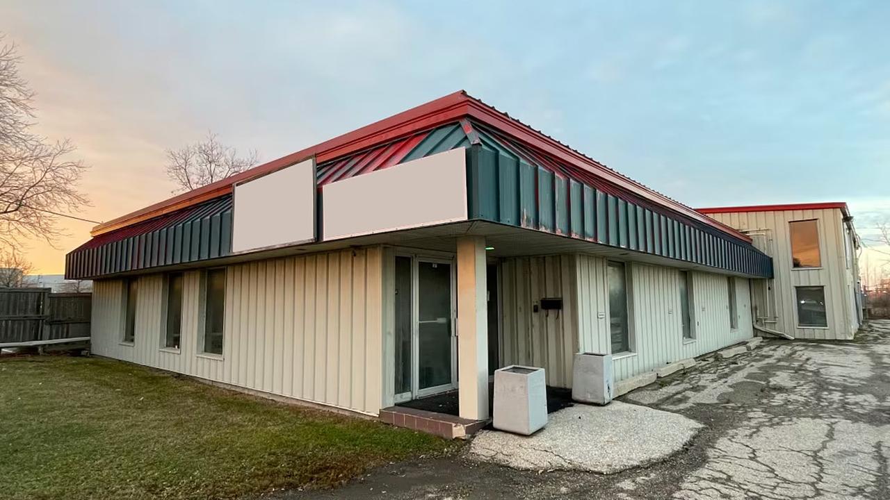 2245 McGillivray Boulevard, Winnipeg, MB