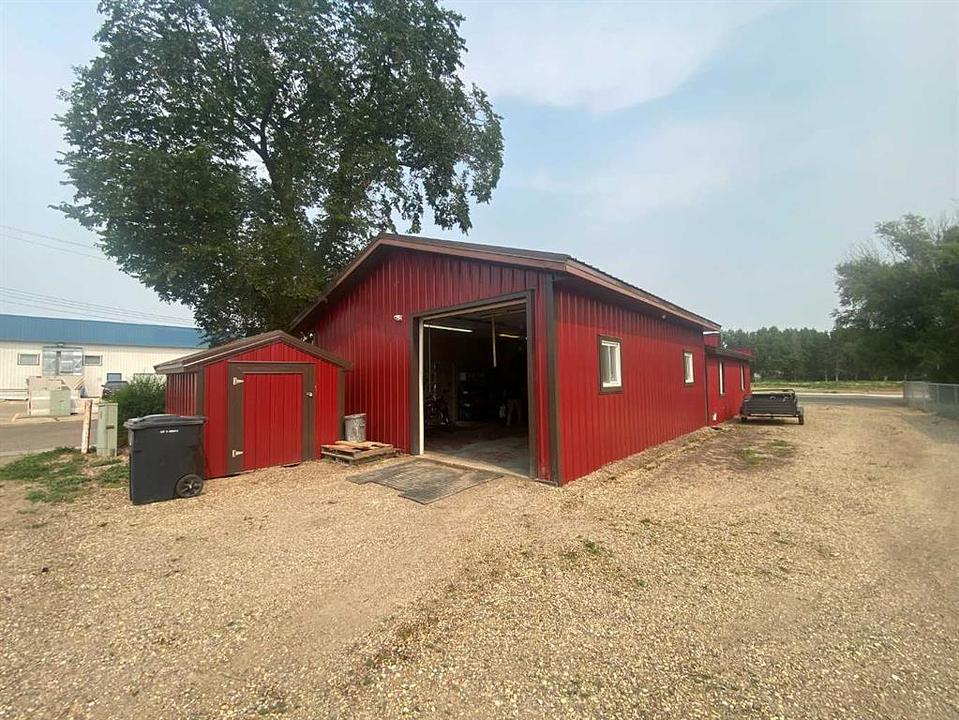 503 2 Avenue East, Brooks, AB
