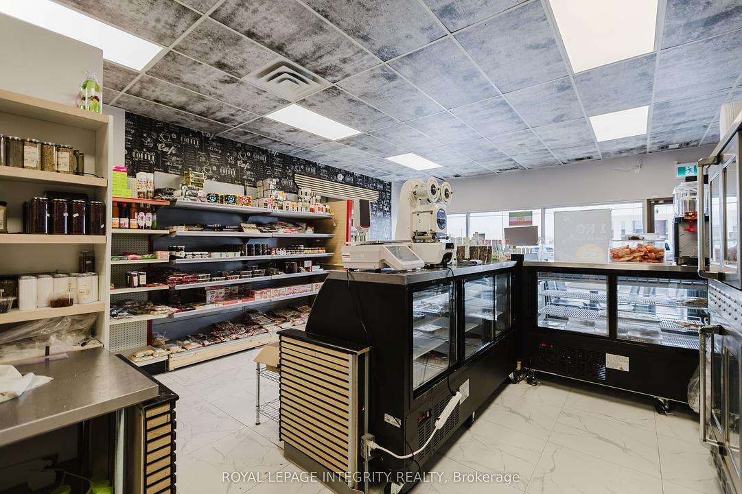 11 - 1950 Merivale Road, Ottawa, ON
