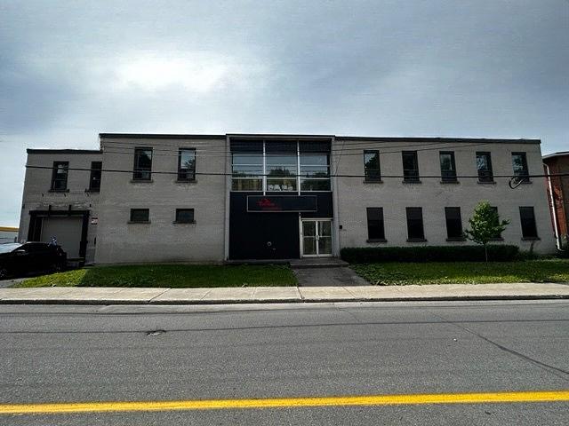 201 - 16 Promenade Ronald, Montréal-Ouest, QC