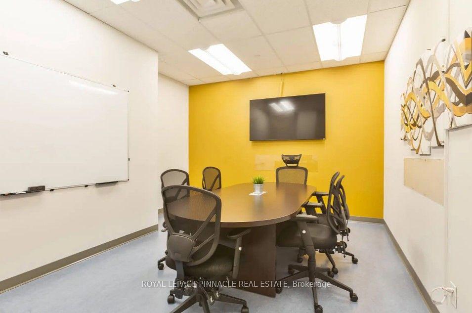 301-H - 231 Oak Park Boulevard, Oakville, ON