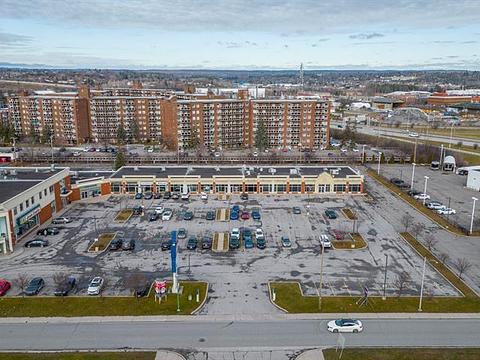28 Boulevard du Mont-Bleu, Gatineau, QC