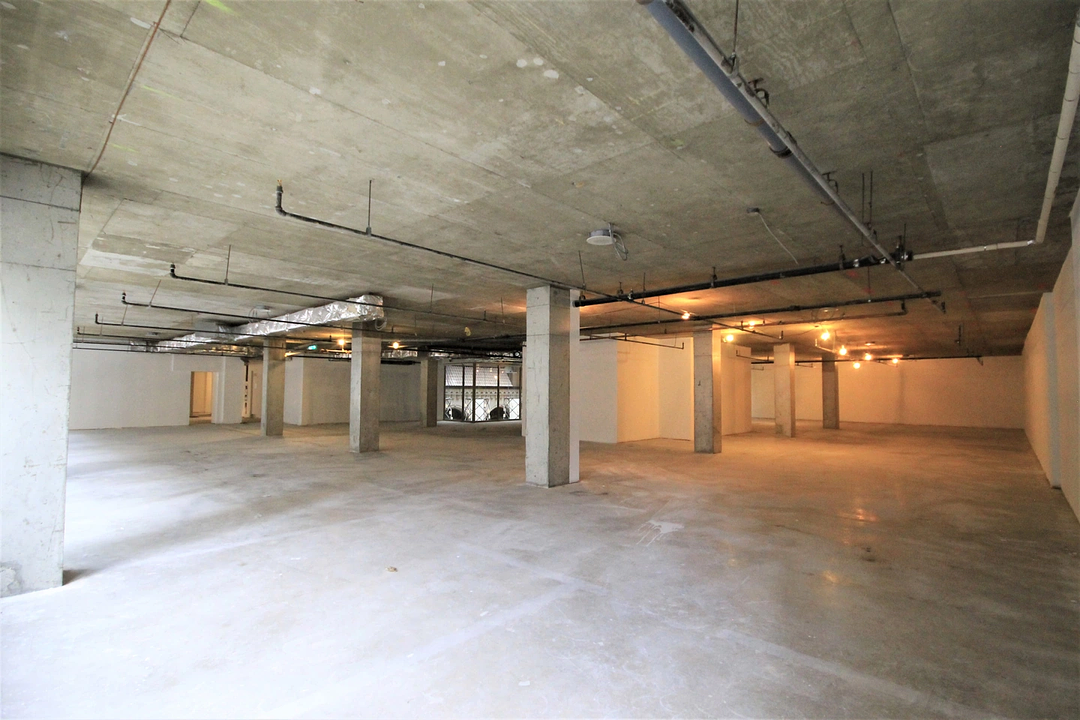 300 - 330 Bay Street, Toronto, ON