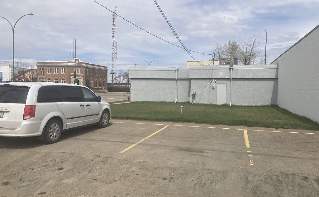 Retail Building - 37 Main Street, Wilkie, SK