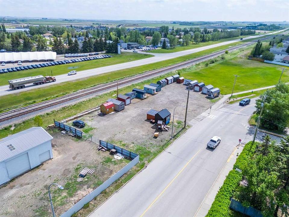 680 10th Avenue, Carstairs, AB