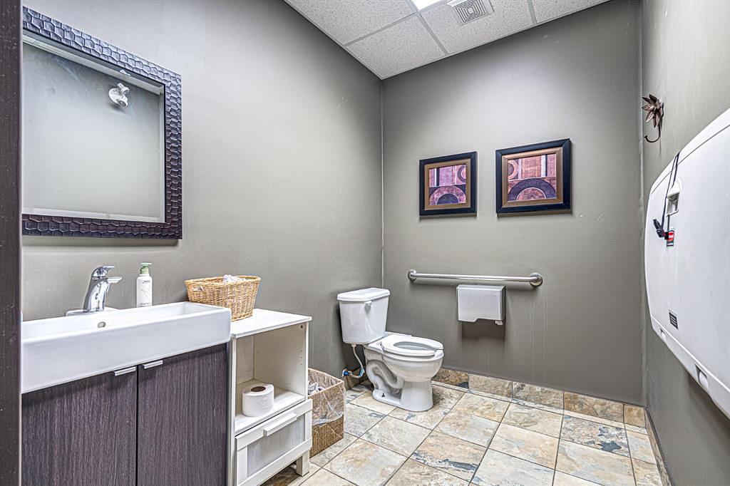 2602 50 Avenue, Lloydminster, AB