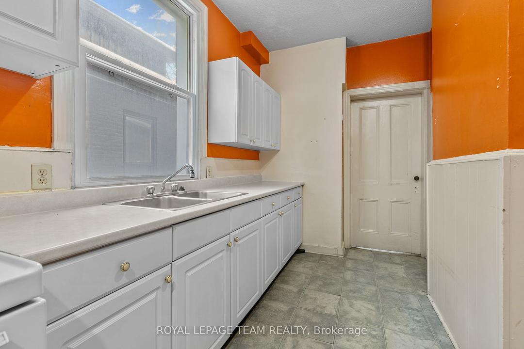 498 Gladstone Avenue, Ottawa, ON