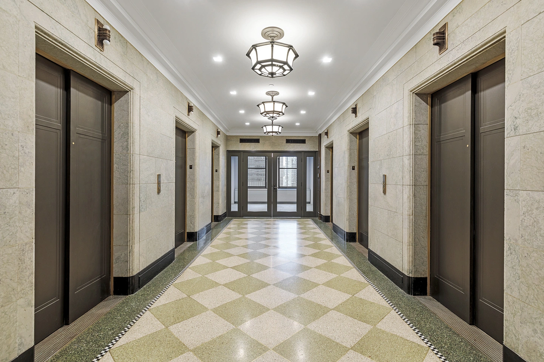 1400 - 25 King Street West, Toronto, ON