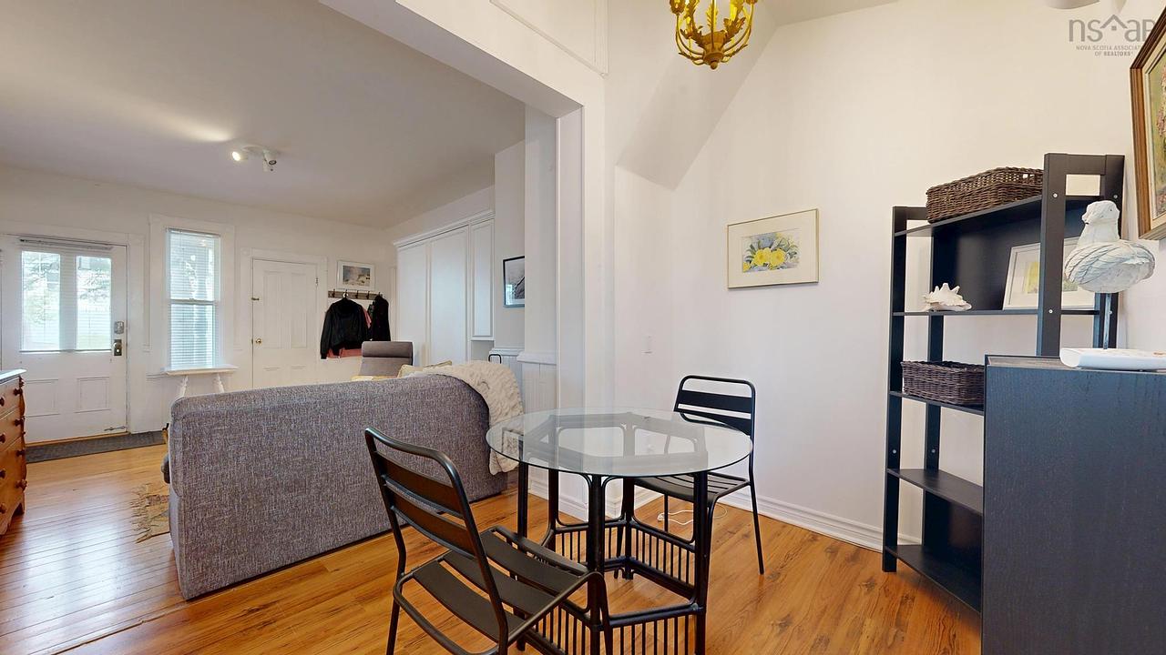 558 Main Street, Mahone Bay, NS