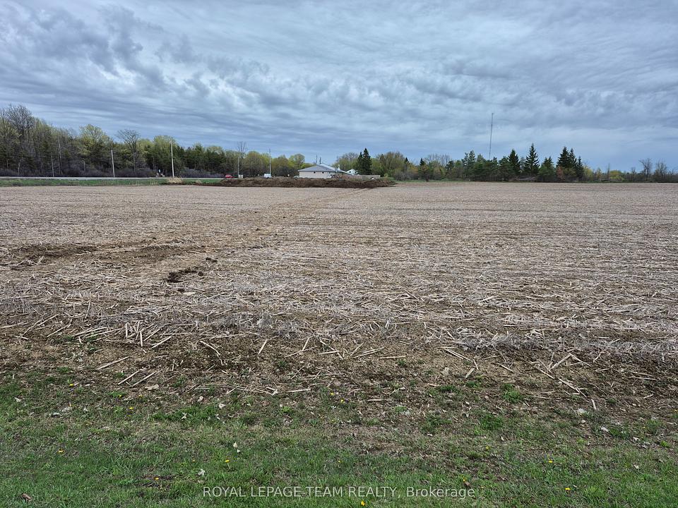 7938 Bank Street, Ottawa, ON