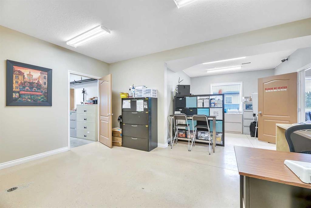 Unit H - 130 Canal Gardens, Strathmore, AB