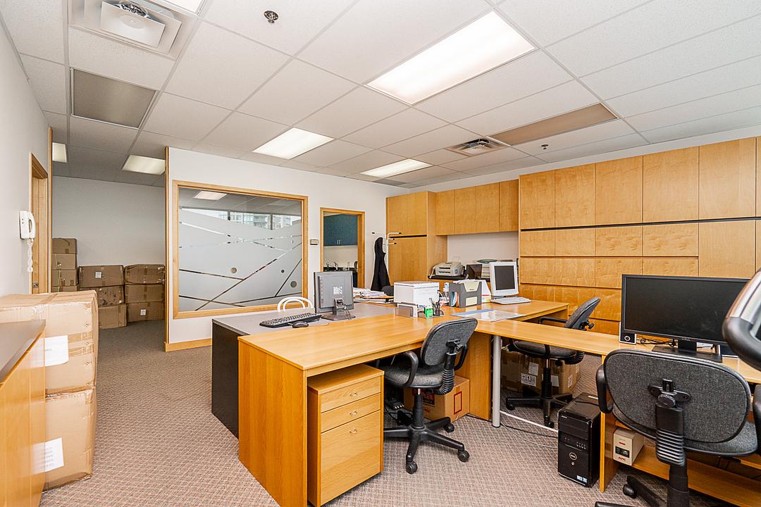 613, 615 - 4538 Kingsway, Burnaby, BC