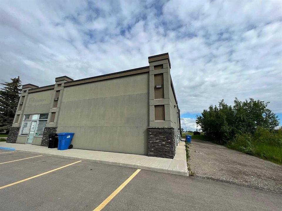 208 10 Avenue North, Carstairs, AB