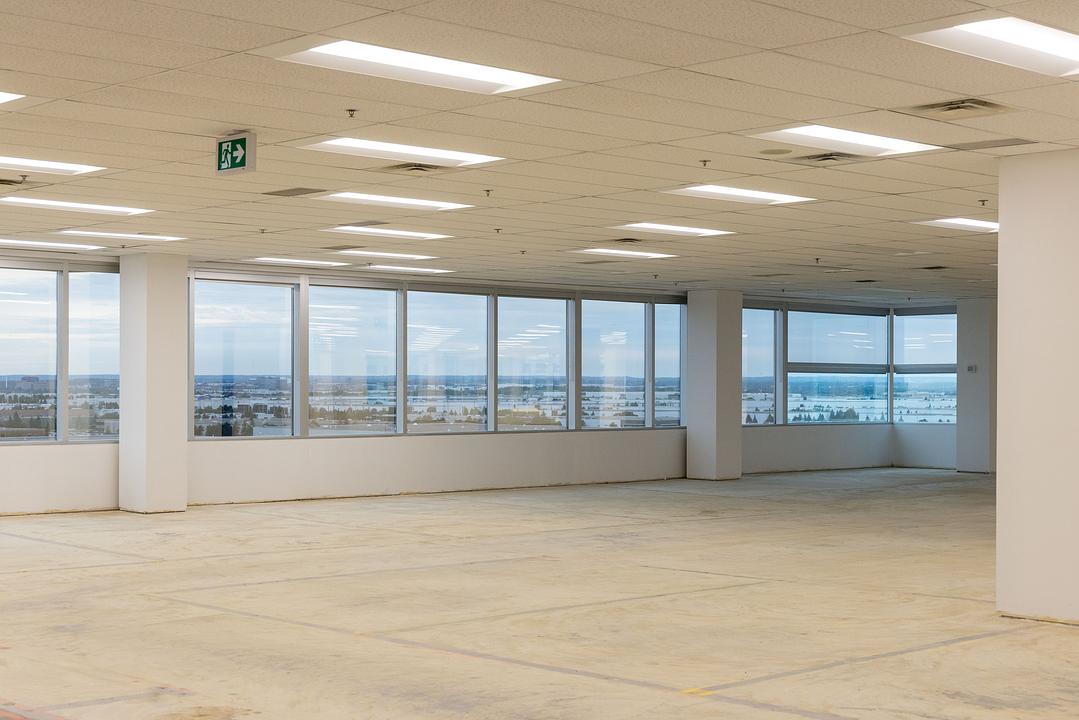 700 - 100 Milverton Drive, Mississauga, ON