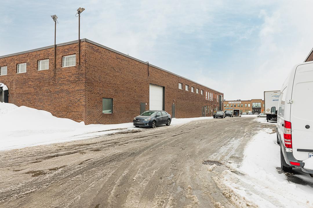 630 Rue McCaffrey, Montréal, QC