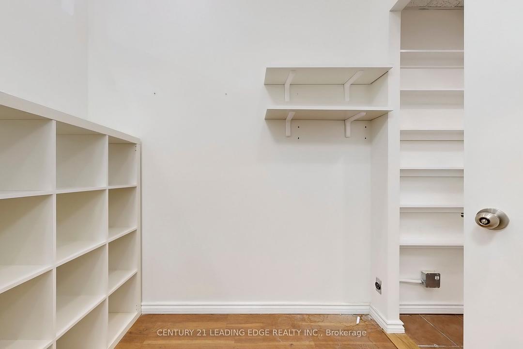 5 - 17080 Bathurst Street, Newmarket, ON
