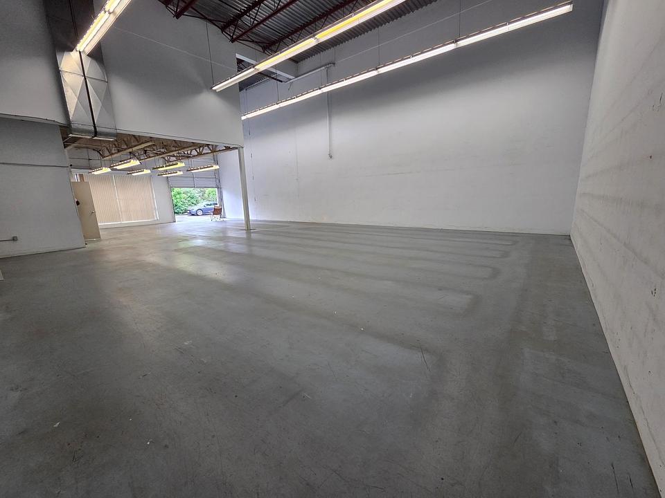 11 - 3871 North Fraser Way, Burnaby, BC