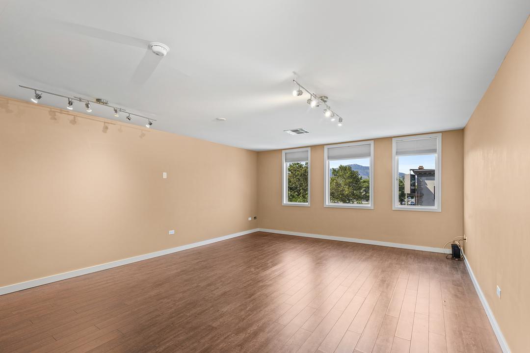 202C - 269 Bernard Ave, Kelowna, BC