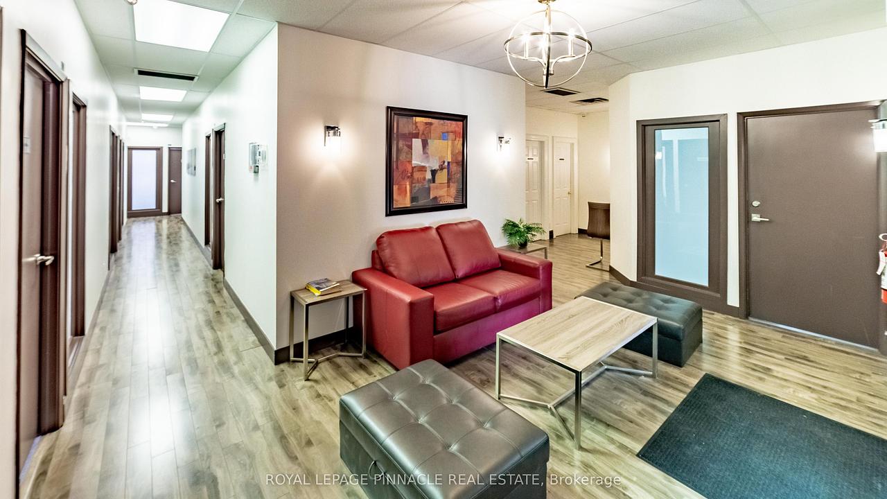 55-201 - 55 Village Centre Place, Mississauga, ON