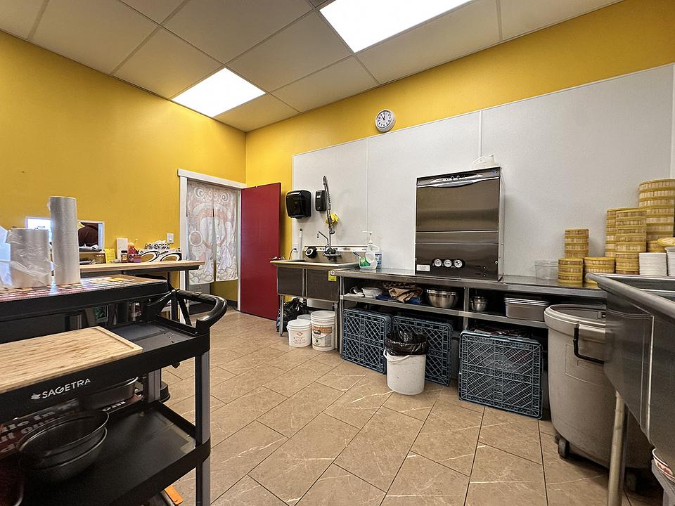 7133 Winterburn Road Northwest, Edmonton, AB