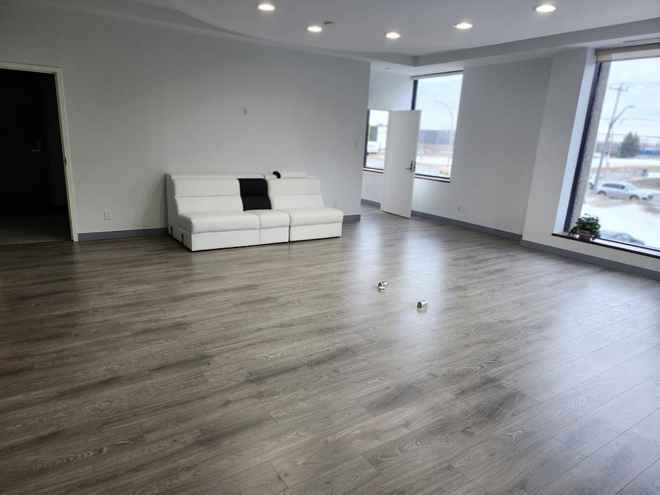 5800 Boulevard Thimens, Montréal, QC