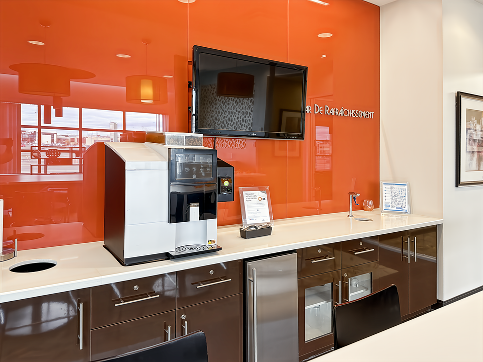 2nd Floor - 201-2572 Boulevard Daniel-Johnson, Laval, QC