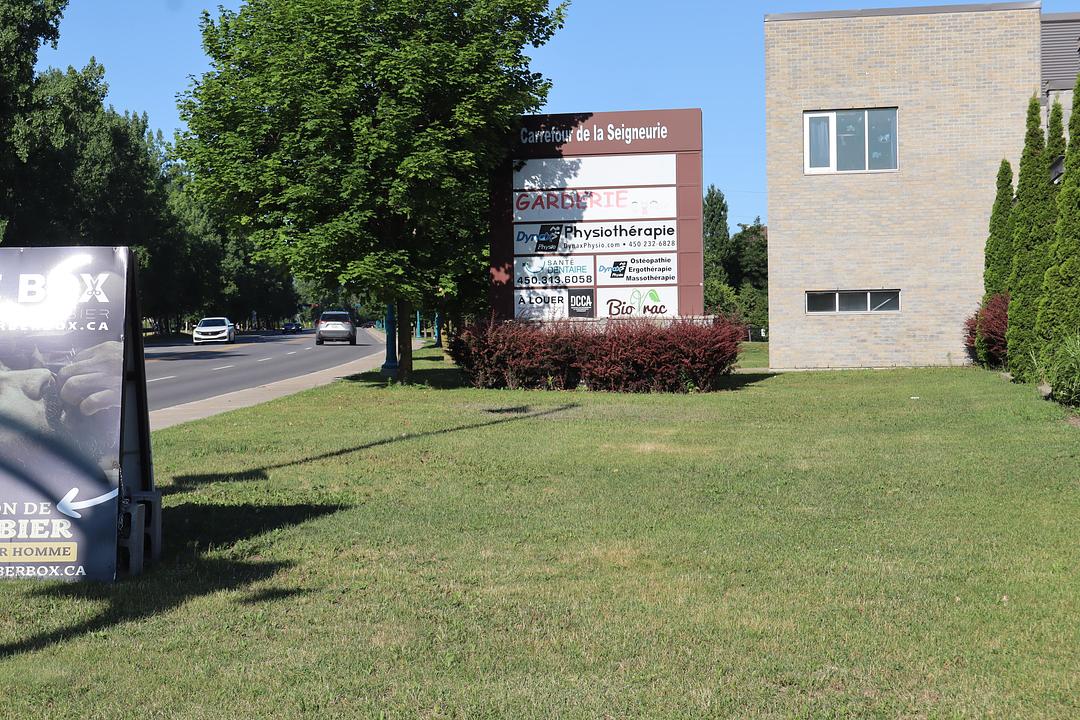 2 - 2301 Rue Versailles, Mascouche, QC