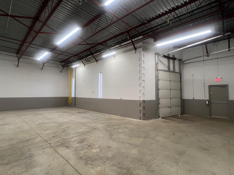 105 - 5353 John Lucas Drive, Burlington, ON