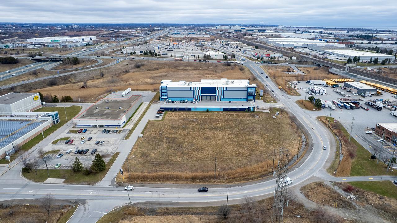 1578 Victoria Street East, Whitby, ON