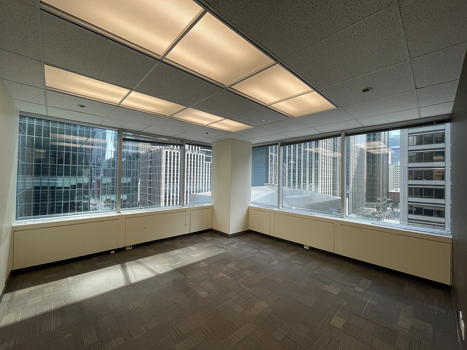 700 - 150 York Street, Toronto, ON