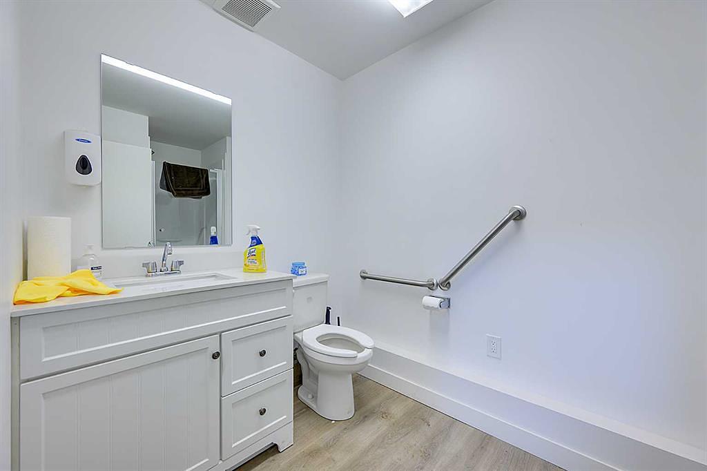 303a Larch Close, Red Deer, AB