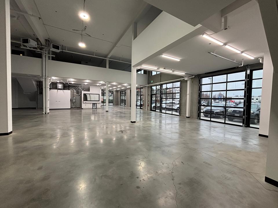 101 - 2544 Enterprise Way, Kelowna, BC
