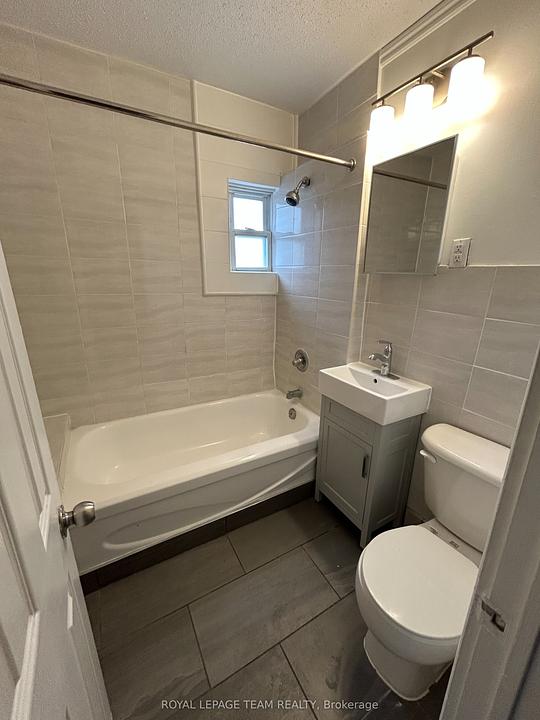 883 Somerset Street West, Ottawa, ON