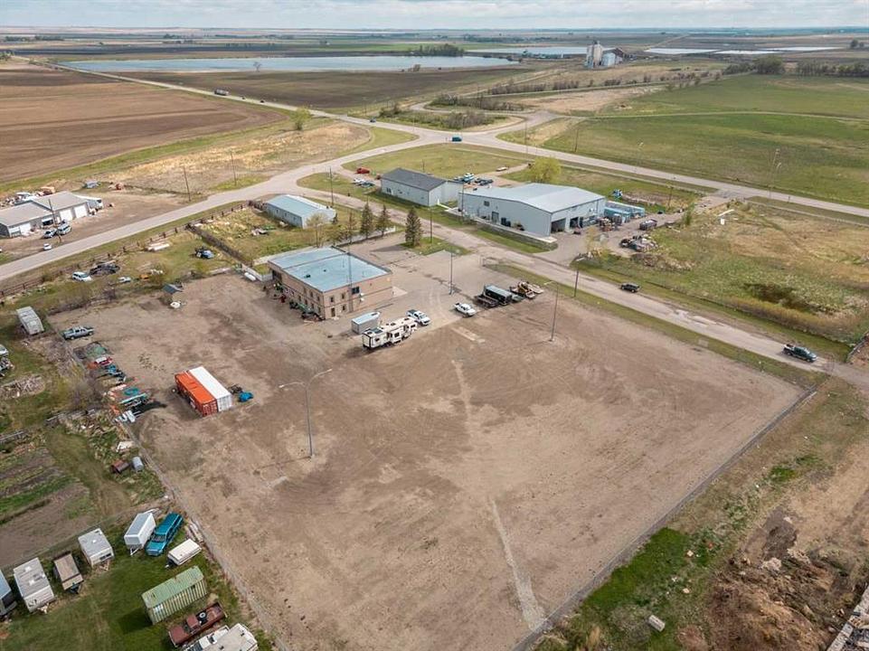 300e, Raymond, AB