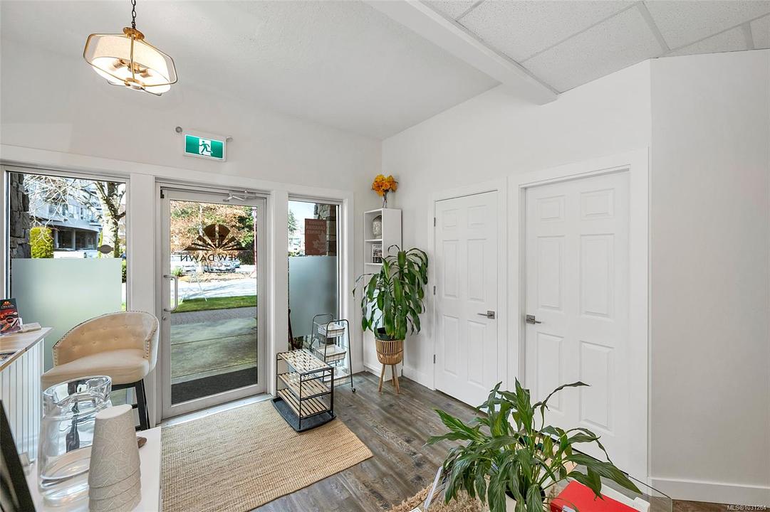 #111 - 689 Hoffman Avenue, Victoria, BC