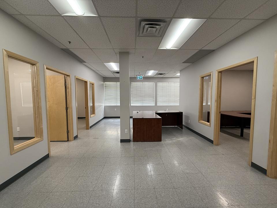 102 - 4916 50 Street, Red Deer, AB