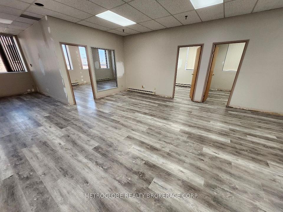 201-203 - 5511 Tomken Road, Mississauga, ON
