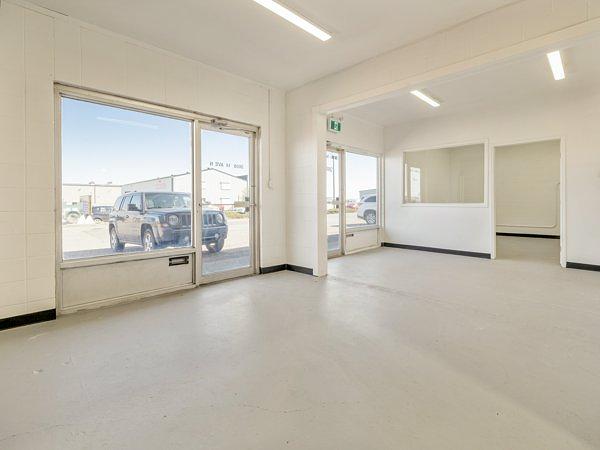 3608 14 Avenue North, Lethbridge, AB