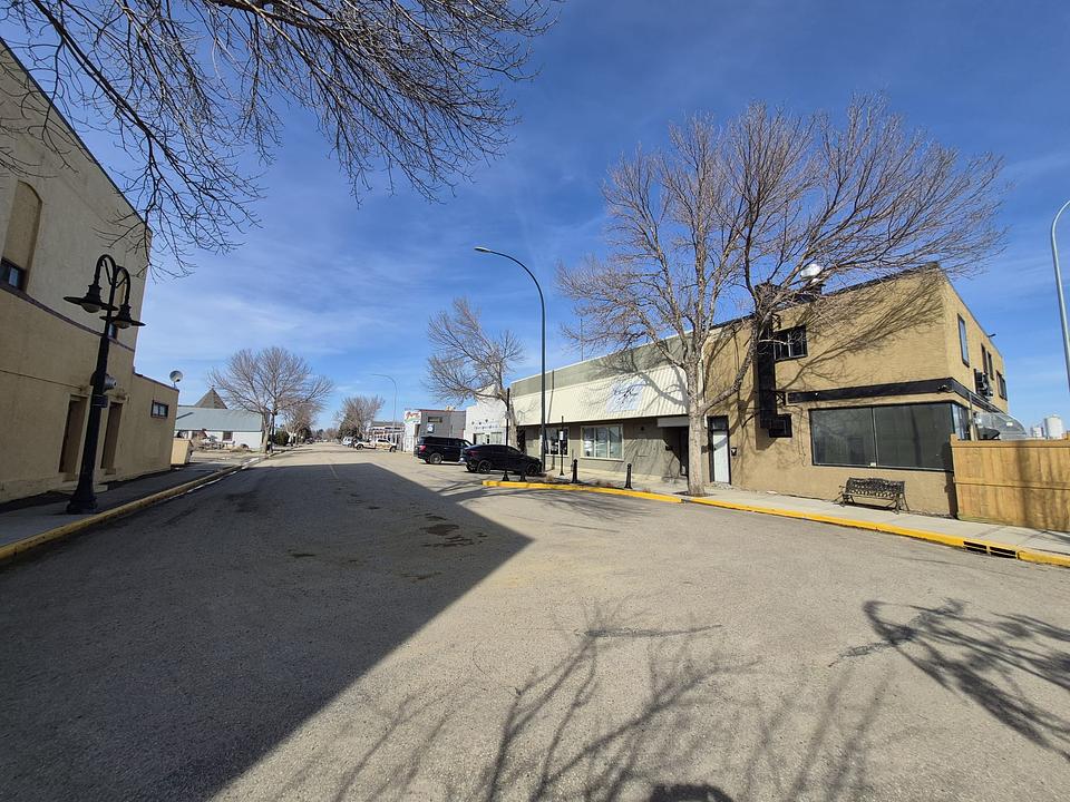 5004 Alberta 2 Alternate, Lacombe, AB
