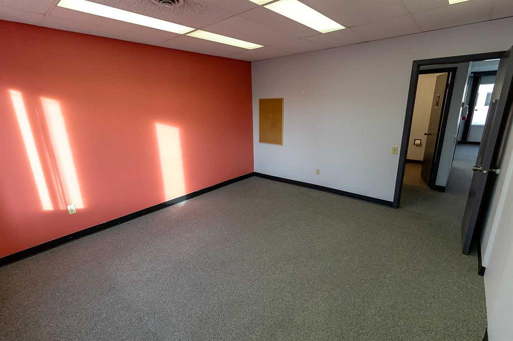 2182 39 Avenue Northeast, Calgary, AB