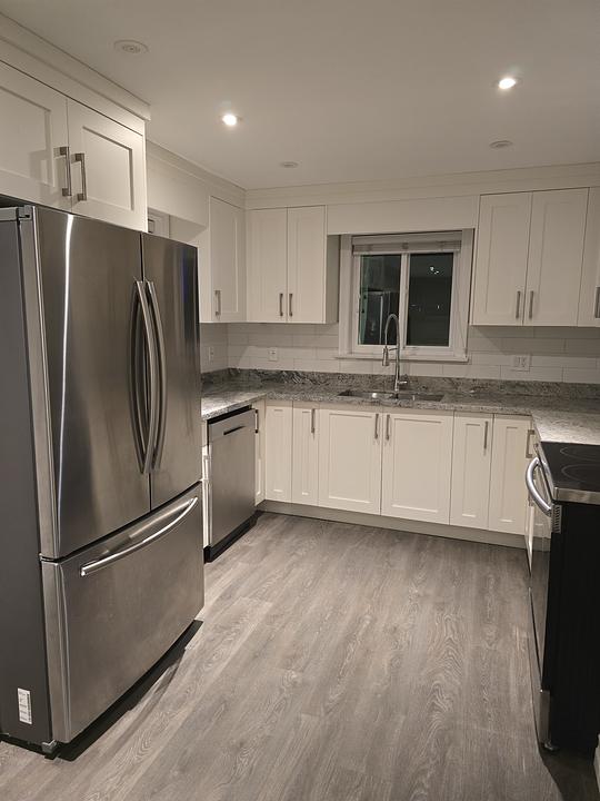 22504 Lougheed Highway, Maple Ridge, BC