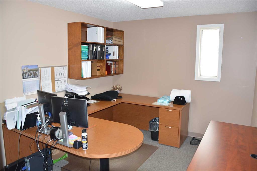 9910 97 Avenue, Peace River, AB