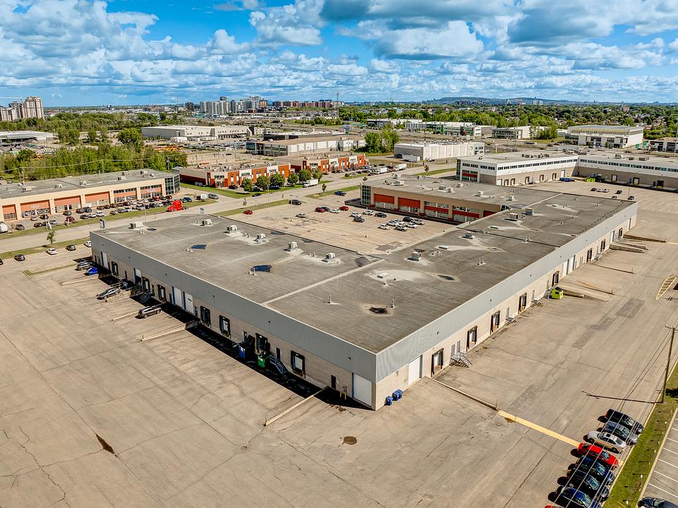 2928, 2952 & 2976 - 2900 Rue Joseph-A.-Bombardier, Laval, QC
